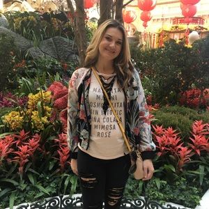 Meet your Posher, Amie